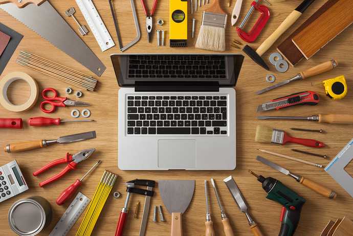 Ferramentas e computador Ferramentas e computador